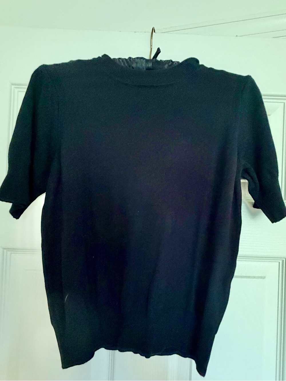 Women's Black Crew Neck Short Sleeve Sweater